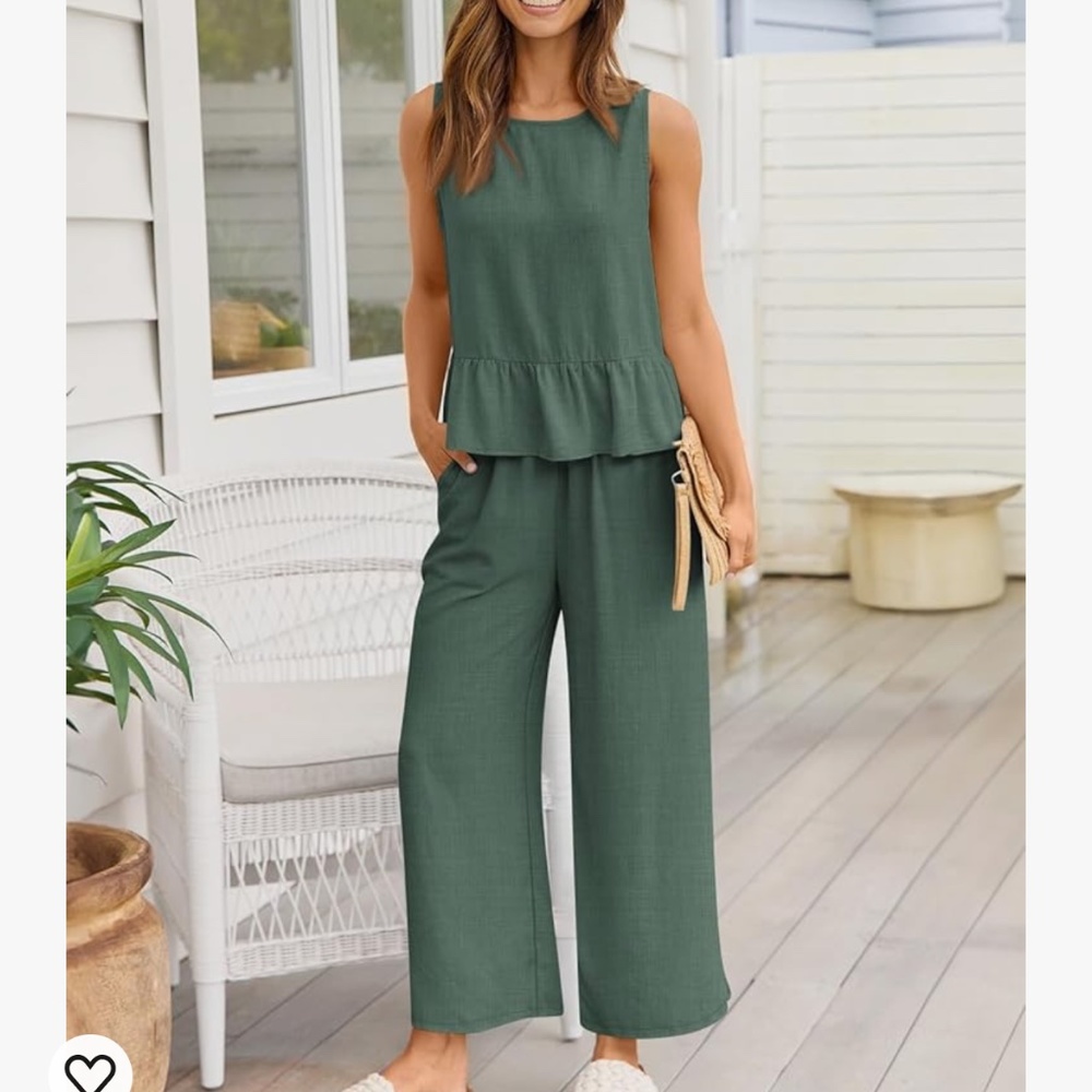 NWT Linen matching set